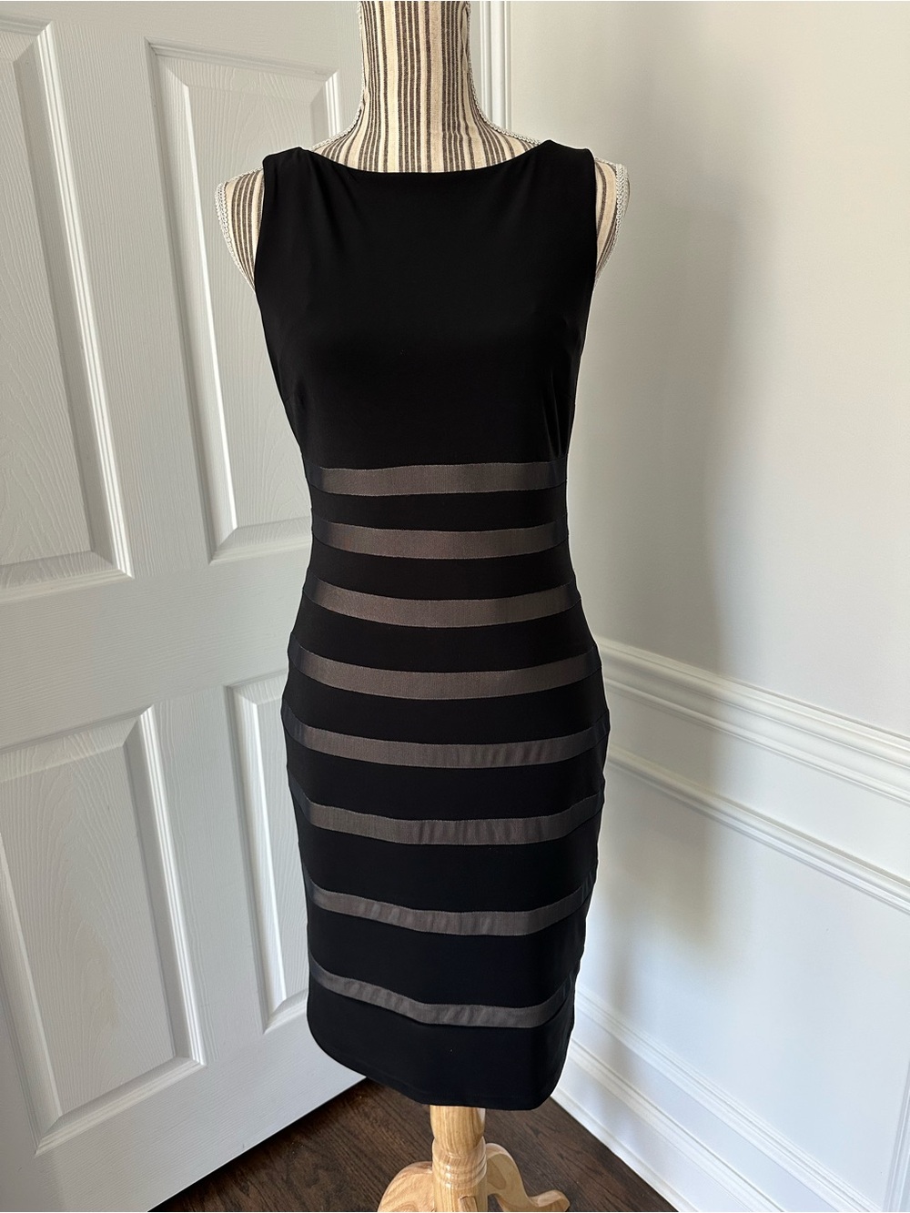 Lauren Ralph Lauren Black Bodycon Dress size 6